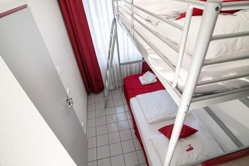 Leomar Hotel Ulm Exterior photo